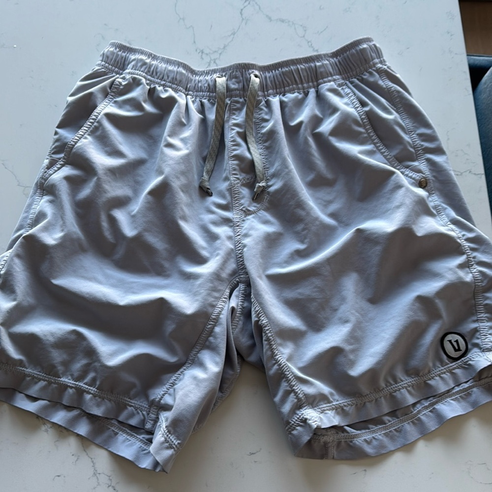 Men’s vuori grey shorts
